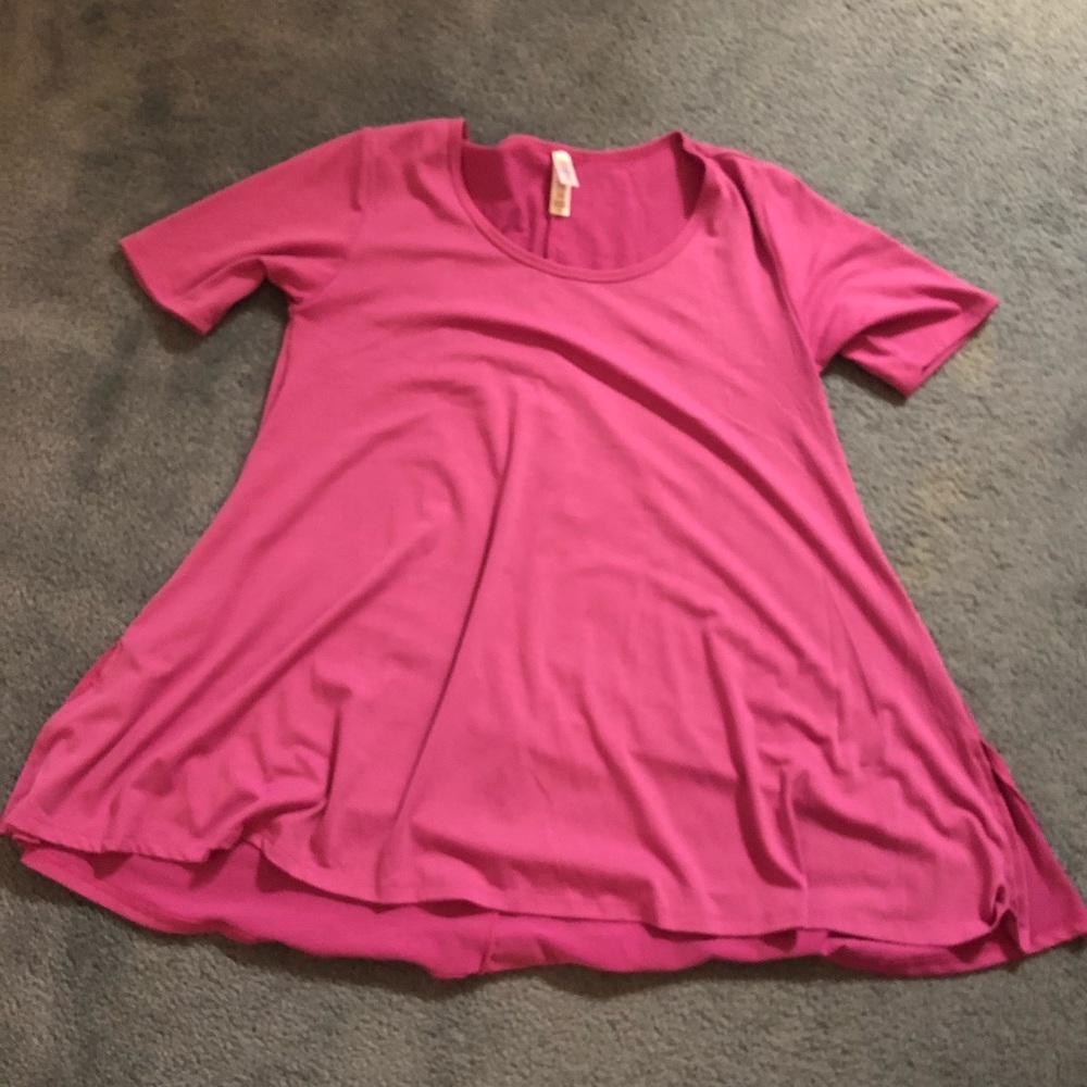 Size xs LuLaRoe perfect tee